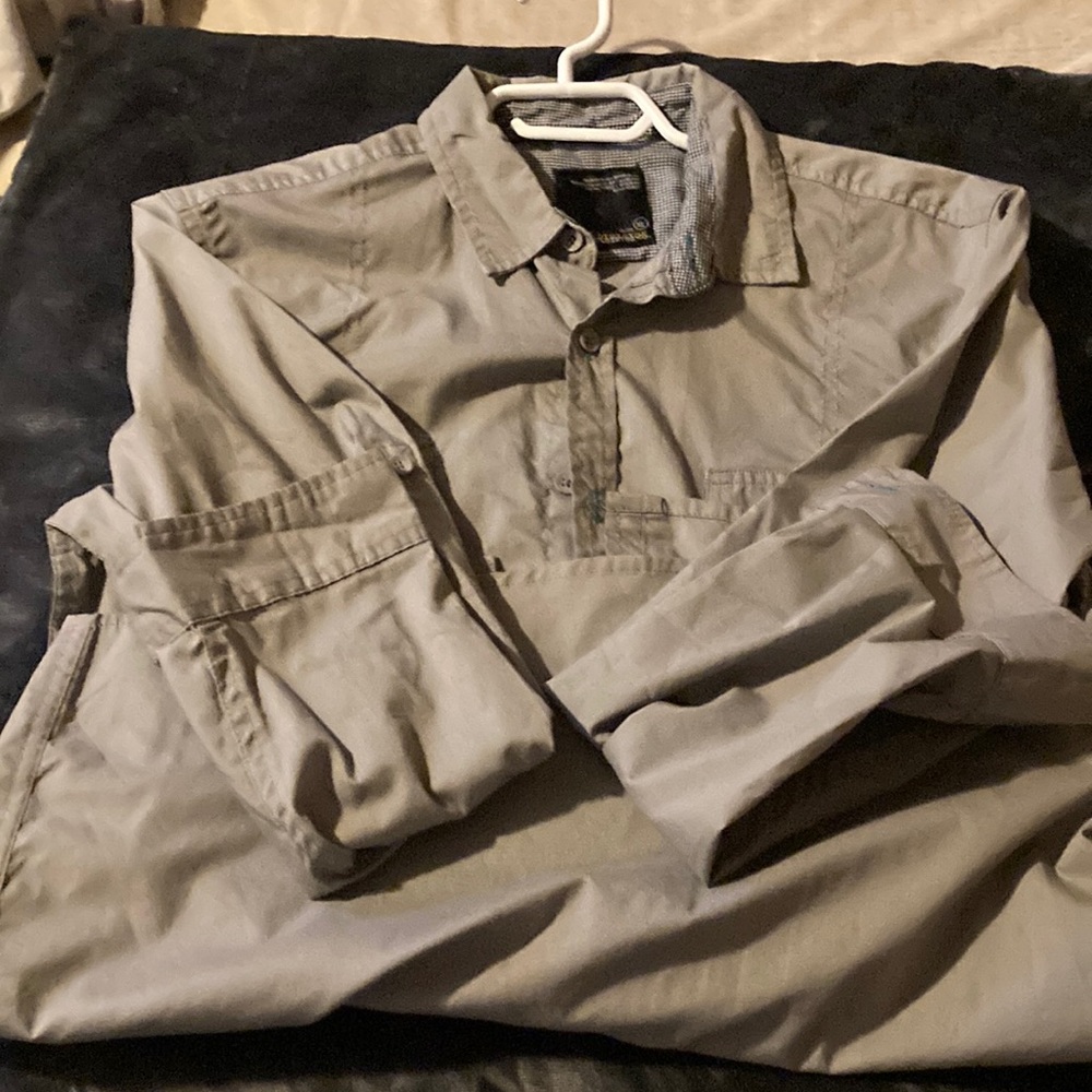 Drill clothing Co. Boys Button-down shirt.  Boys XL 18-20.